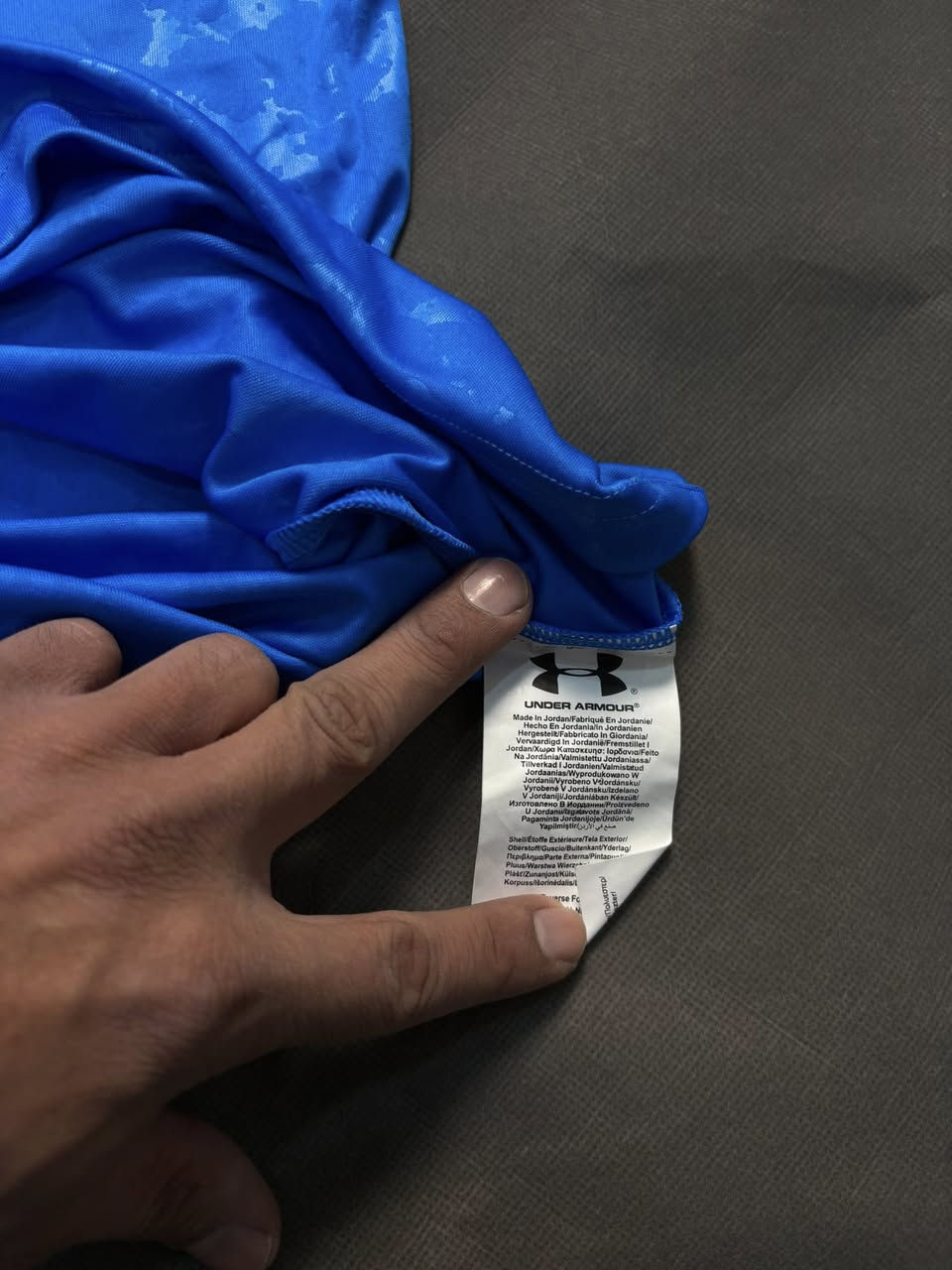 أندر آرمر
يتميز بتقنية تعكس أشعة الشمس لتبقى باردًا. 
اوريجنال 100%
نظافة 100%
قياسL.xl
يتوفر توصيل5 الاف لجميع محافظات العراق


**إذا كنت صاحب هذا الإعلان وتريد حذفه لأي سبب، رجاءا أرسل رسالة إلى الدعم الفني**