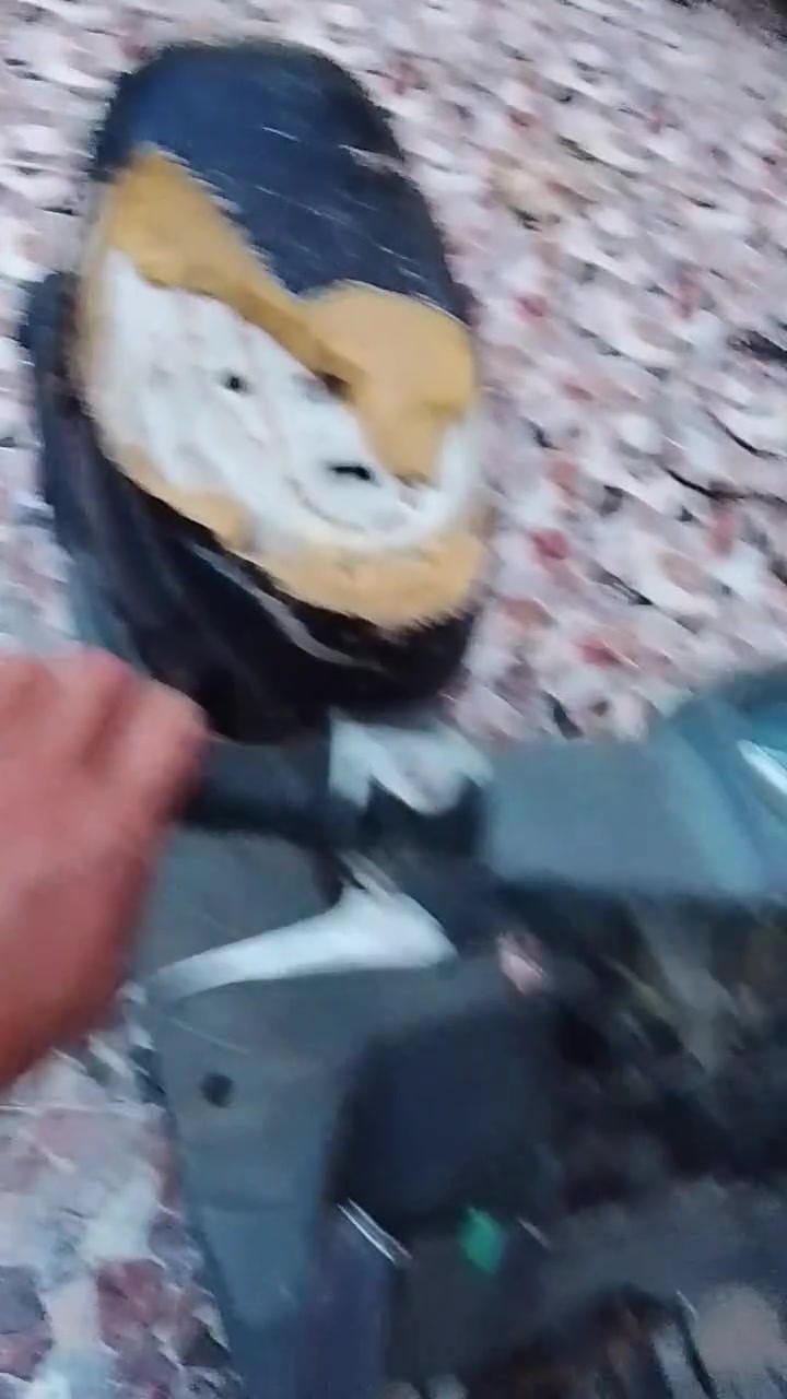 السلام عليكم ماطور بزون نفخ شغال للبيع سعر 100, وبي مجال للطيبين ***********

