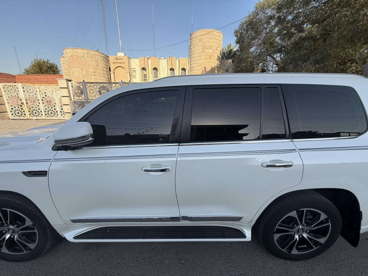 لانكد كروز ساز كراند تورنك للبيع موديل 2019 مواصفات معروفة ساز 
1-جنطه كهرباء
2-شاشات dvd
3-شاشه ليزريه
4-كامرات محيطية كل جهات 
سيارة جاهزة وكامله من اي نقص مكانها بغداد سعر 52 

رقمي ***********
