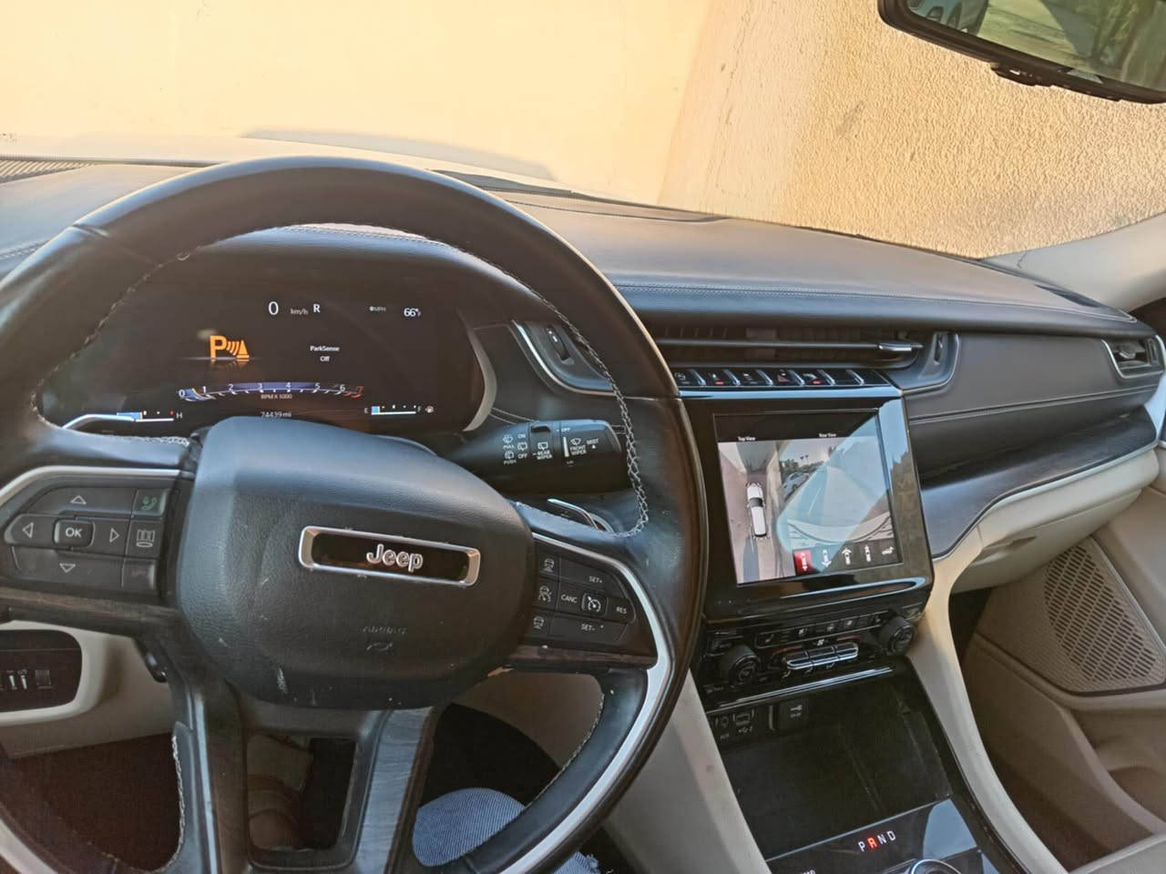 جيب كراند شيروكي لمتد 7 راكب .
الموديل : 2022 . امريكي المحرك : V6.  3.6L . 
العداد : . ( 75 ميل. 

المواصفات :
**خمس كامرات محيطية
* دفع رباعي 4x4 . 
* رادار امامي مع مانع تصادم . 
* تحذير الخروج عن المسار . 
* تحذير النقطة عمياء ⚠ .
* ويل قياس 20 انج .
* سقف بانوراما . 
* شاشه كبيرة 10.1 انج . 
*خمس كامرات من كل اتجاهات
* نظام الخرائط (GPS) .
* كاميرا داخلية . 
* كاميرا خلفية . 
* المصابيح الأمامية زنون .
* كشافات الضباب زنون .     
* تشغيل عن بعد .
* صندوق كهربائي .
* مقصورة الركاب من الجلد الفاخر .
* حفظ وضعيات الجلوس (ميموري) . 
* المقاعد الأمامية كهربائية .
* المقاعد الأمامية تبريد وتدفئة .
* المقاعد الخلفية تدفئة .
* سستم صوت Alpine . 
* انارة داخلية LED . 
* حساسات خلفية . 
* 7 راكب vip
* مكيف خلفي مع وحدة تحكم منفصلة . 
* تدفئة ستيرن . 
* مانع تصادم خلفي .
وامامي
* بلوتوث تلفون . 
* محدد سرعة . 
* نظام التشغيل والاطفاء الاوتوماتيكي .
* ⁠سياره مكفوله كفاله عامه 
عد باب خلفي مبدل وبارد كد  شب بلجملغ خلفي
رقم الهاتف  ***********
مكاني بغداد الطالبية الشراي يتصل بغداد, العراق
