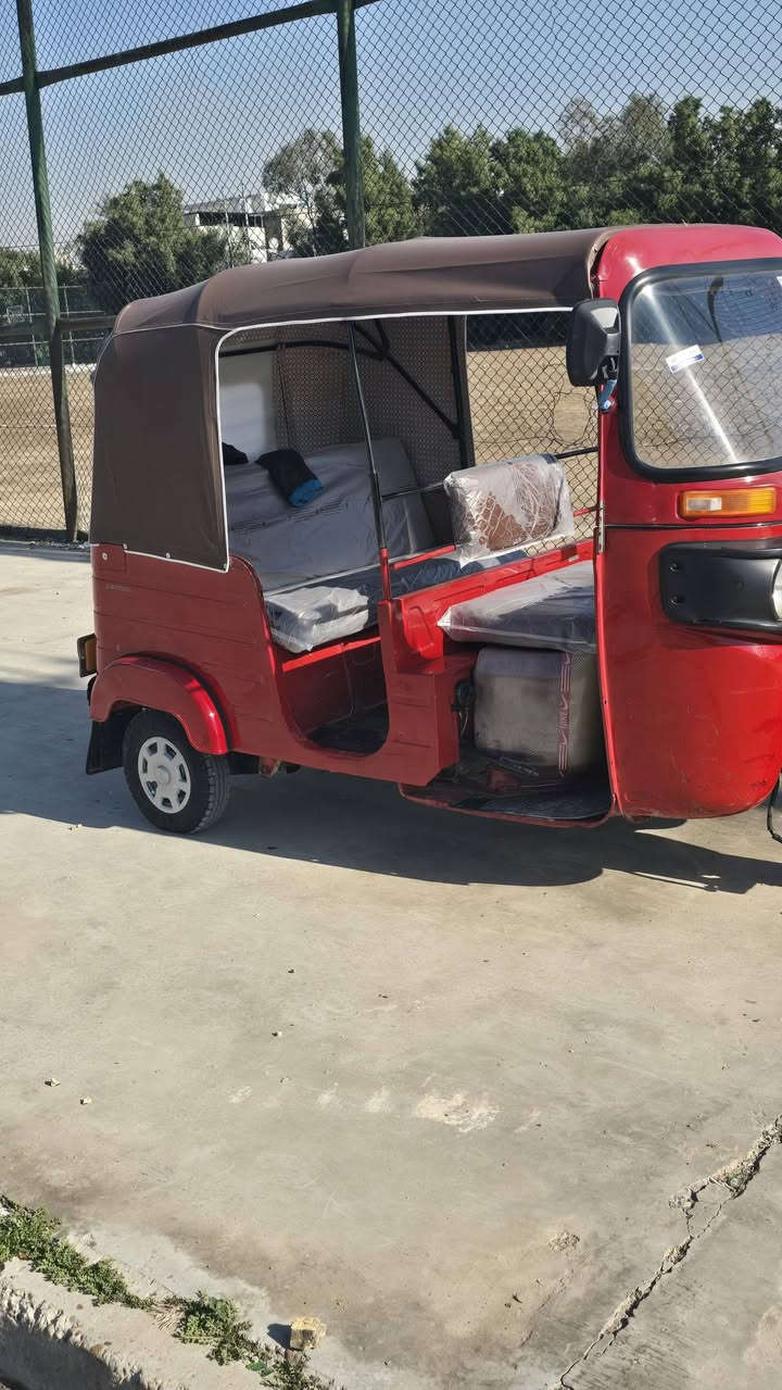 السلام عليكم تكتك موديل 19 شهر ال 12 محسوبه ع 20 رقم وسنويه تحوويل مباشر
تخم تٱير جديد دووشمه جديده. كهربايات كلشي شغال بيهة. مكينه كير اكسل مكفولات شرط تراي زيرو بدون صبغ مكفوله 
العنوان بغداد البياع تقاطع درويش للستفسار شراي يتصل ويدلل ***********
