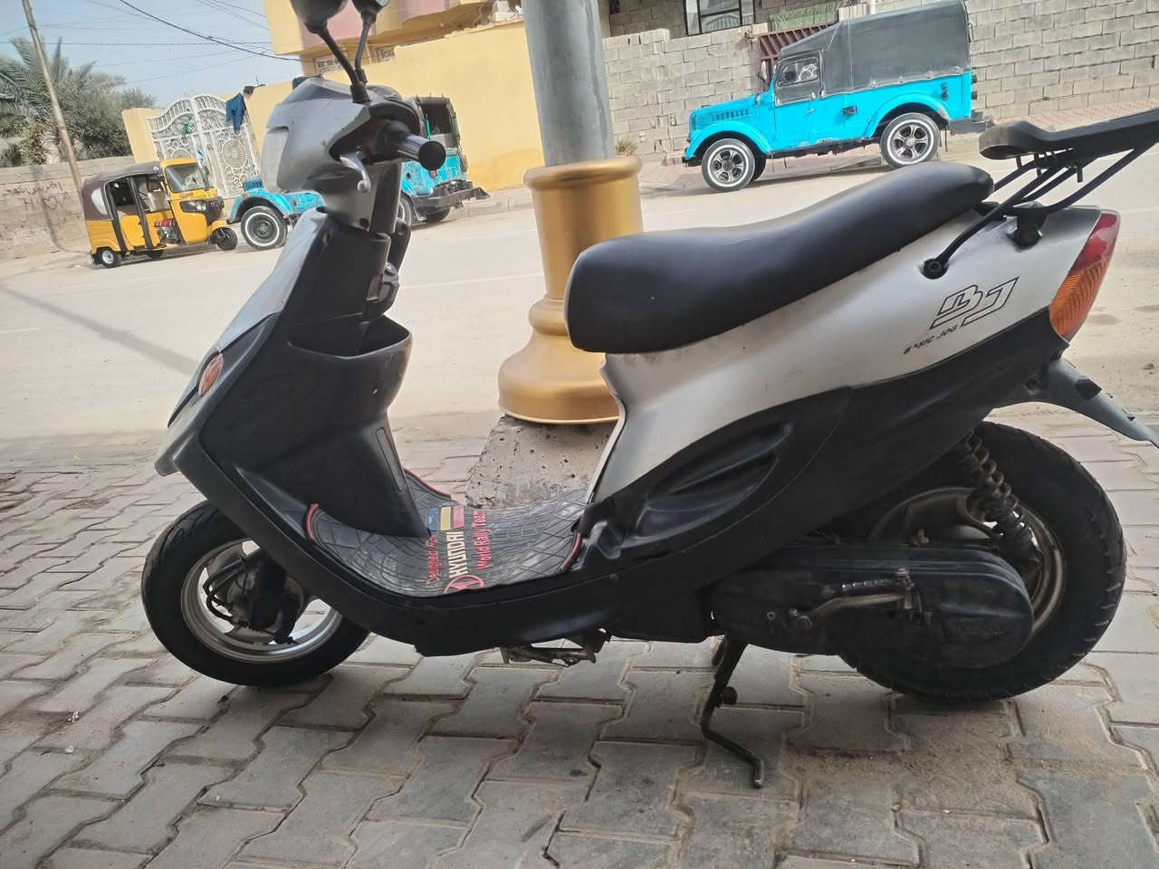 السلام عليكم بيجي للبيع السعر 300 وبيها مجال العنوان حي العسكري ***********
