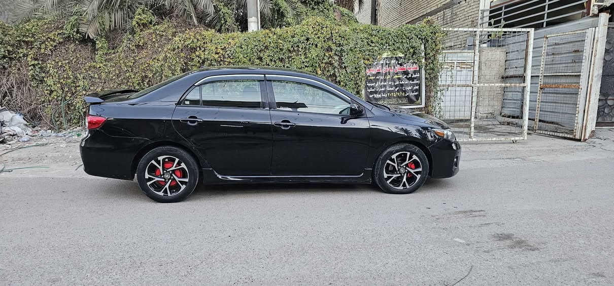 كورلا موديل 2010 فئه S  وارد امريكي حادثها جاملغ خلفي وقبق صندوق بدون حوض بدون دواخل بيها ست قطع صبغ ابيع حزام عدى القماره القماره جارده ومغلفها فابلون اسود الماني اصلي السياره كير مكينه تبريد كله ممتاز صدرها نص عمر فقط جاهزه من كلشي السعر ٩٣ مكاني الدوره حي الصحه للاتصال 
*********** 
*********** بغداد, العراق
