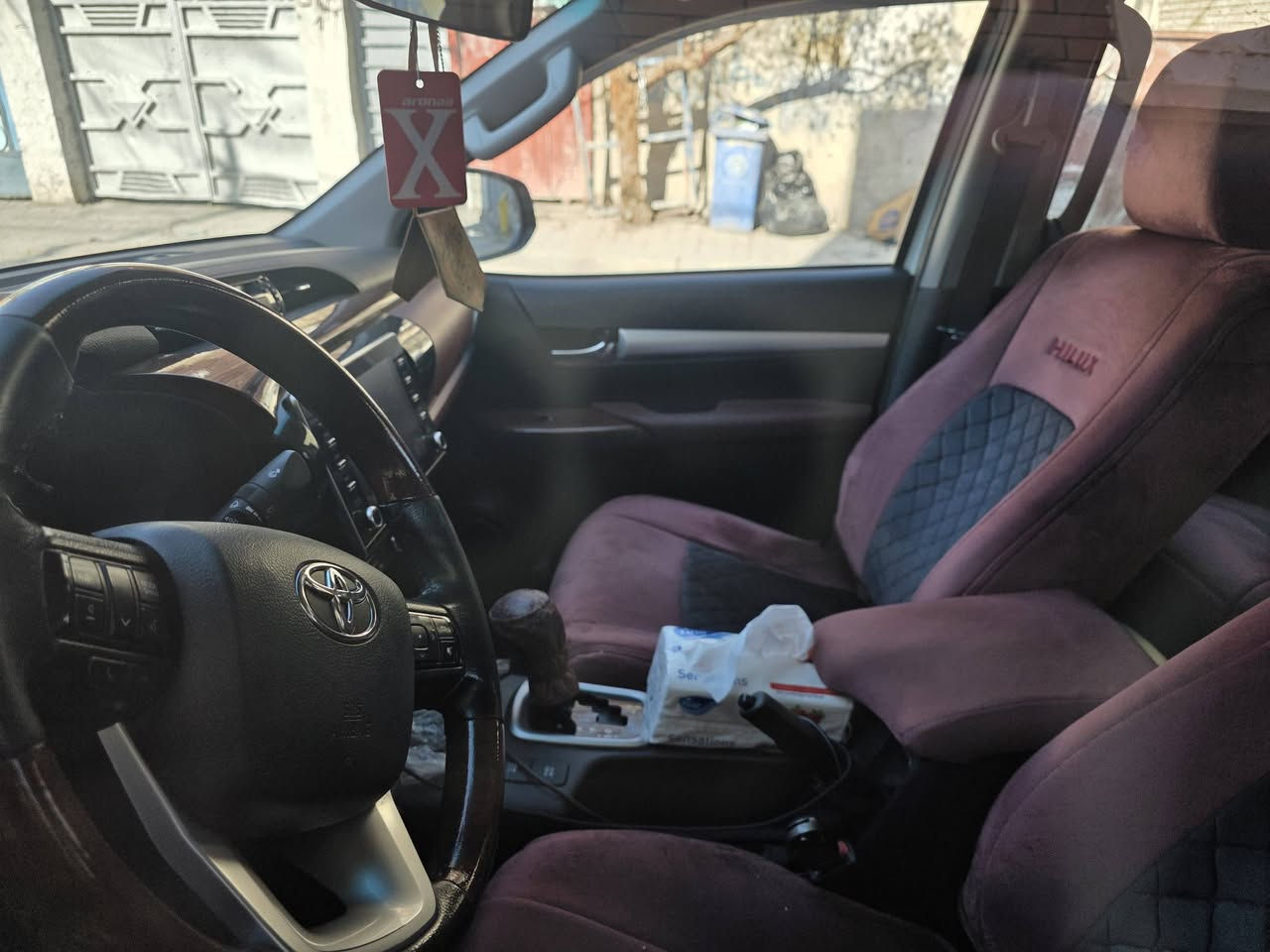 بيكب موديل 2021جديده جدا  ماشي 52الف trd محرك سته اسنلدر كويتي سيد نهرو مذهبه وحساسات امامي وخلفي اصلي بالدشبول يطلع السياره عل وصع الشركه تايرات اصليه بعدها بيها وممبدل بيها شي رقم بغداد بسمي مكانها بغداد سعر33000$
مكفوله من كلشي
***********
