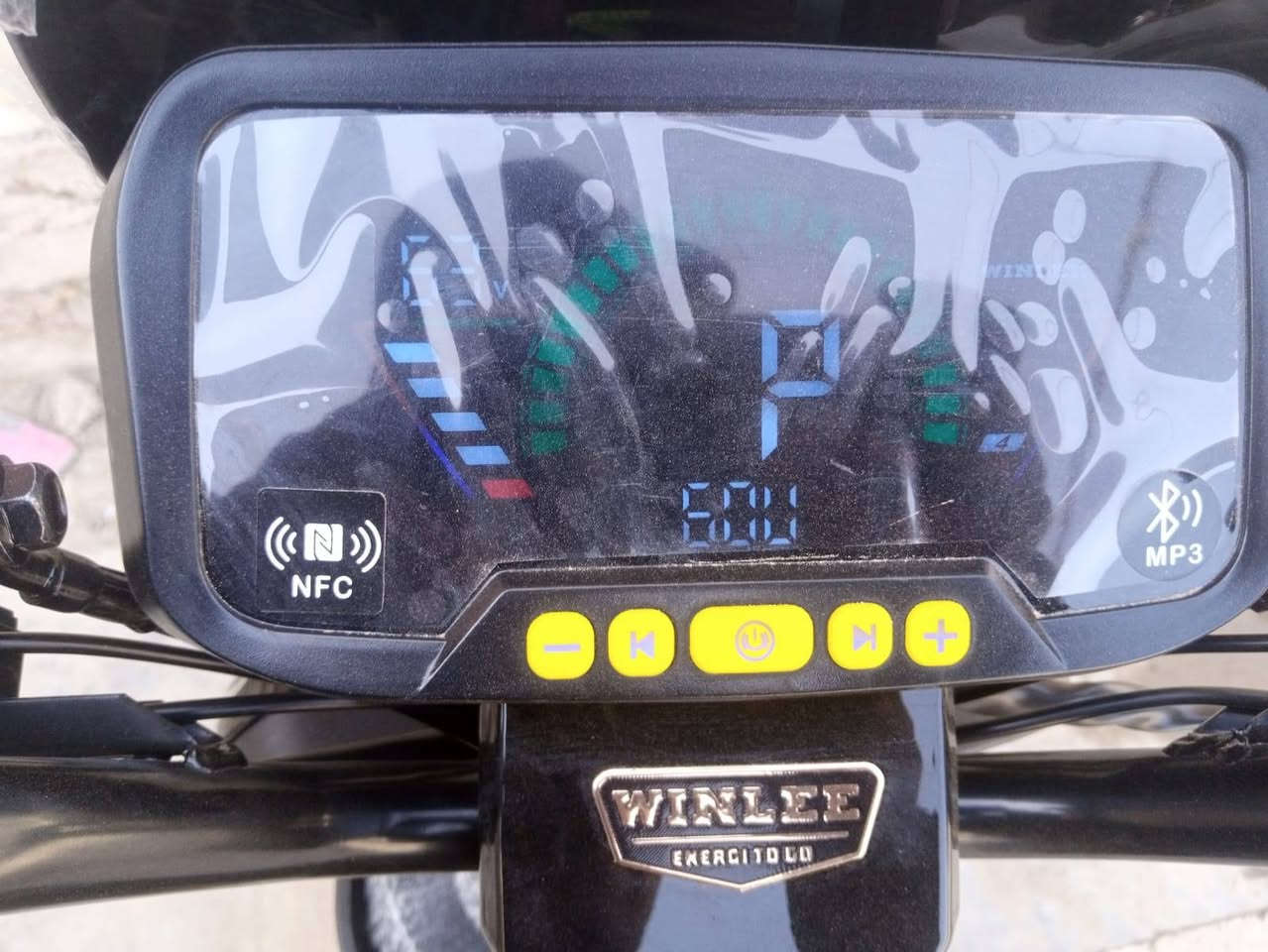 السلام عليكم دراجه ار 9 للبيع مستعجلين عل بيعه موديل 2026
مواصفاتها
ملف 2000
5 بطاريات كبار
تمشيك خمسين كيلو متر
بيها بك و نضام الباركنك
و شاشه تجتل كبيره
و بيها نضام الUSB لشحن التلفون و غيره
لون مميز
سماعه بلوتوث 
نضام اربع نمر
سرعتها الحقيقيه 60 في برنامج ويز
صارلها 15يوم من طلعتها من الوكاله
و أوراقها موجوده
مفوله من الجاملغ الجاملغ
و السعر 485و بيها مجال للطيبين
للاستفسار الاتصال على هذه الرقم
*********** اخوكم امير
