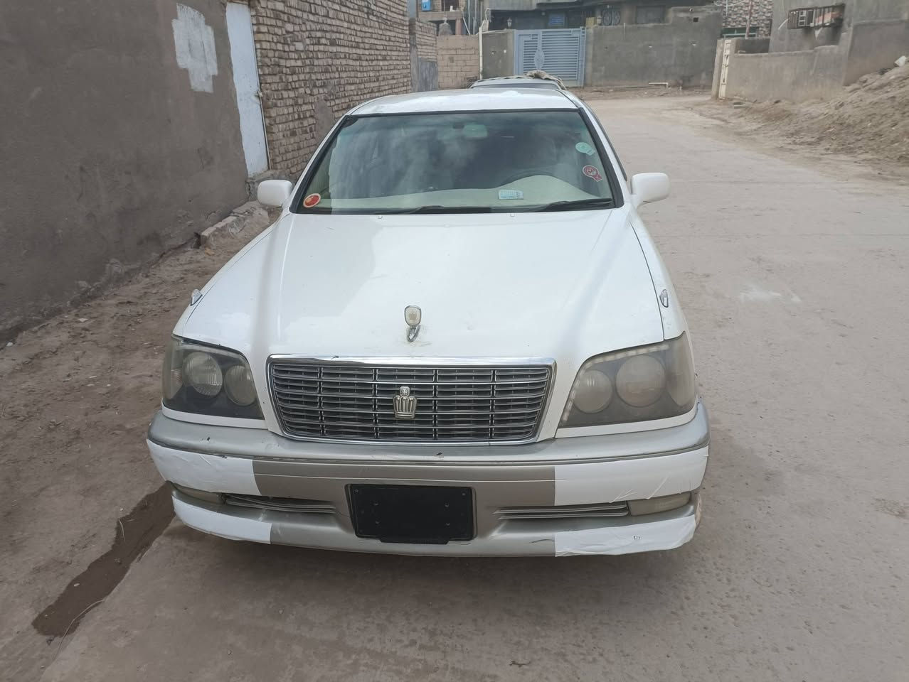 السلام عليكم للبيع ملكه كلك ( ادوات) 2003 كصتين  سياره جاهزه كهربائيات شغاله تبريد ثلج 🥶
 تخم تاير جديد  حداديه 85% محرك كير مكفولات بيها محرك VVTi 24 بيها بس الكفر مال البكلايت الخلفي مكسور بس شرط يشتغل كله  مكاني ناصرية *********** للاستفسار سعرها 30 وبيها مجال للشراي سياره اقتصاديه جدآ
