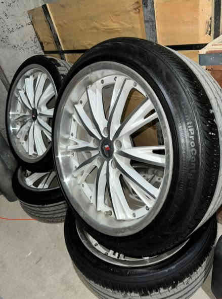 بۆ فرۆشتن 
ویلی سپۆرت ٢سایزە
قیاسی١٩
بیلاد ڕەنگی سپی و نیکلە  
***********
