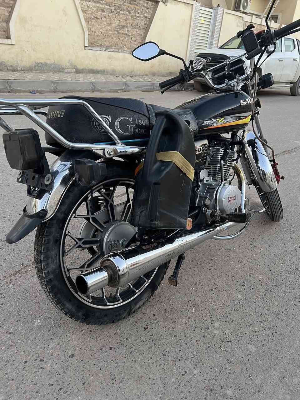 السلام عليكم 

دراجه إيراني سيفان للبيع 
موديل 24
 150cc محرك
دراجه نضيفه ومحرك بلادي ما مفتوح 

مكاني الفلوجه الشهداء مجمع الرحاب 
*********** شراي خابرني بيك خير وتدلل
