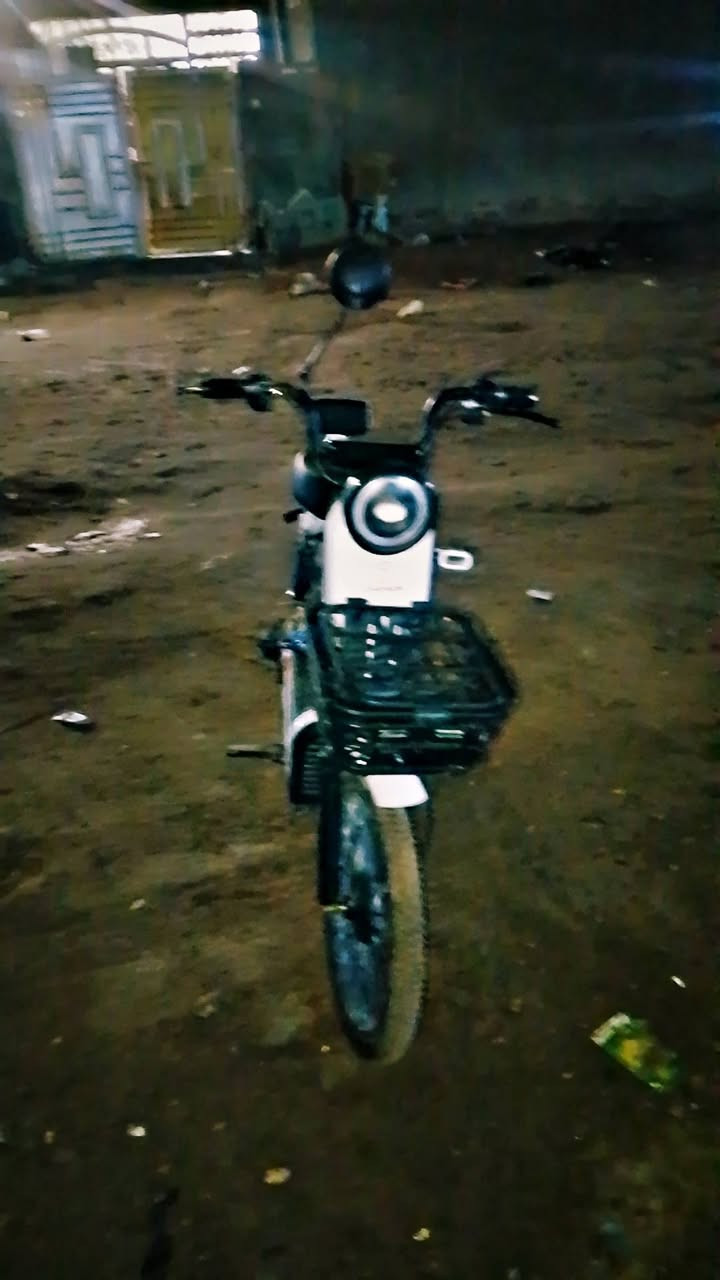 سلام عليكم دراجة شحن للبيع الدراجة تخبل مابيهة نقص بطارية نص عمر دراجة رايدهة ب200 وبيهة مجال مخاذهة 550 *********** رقمي
