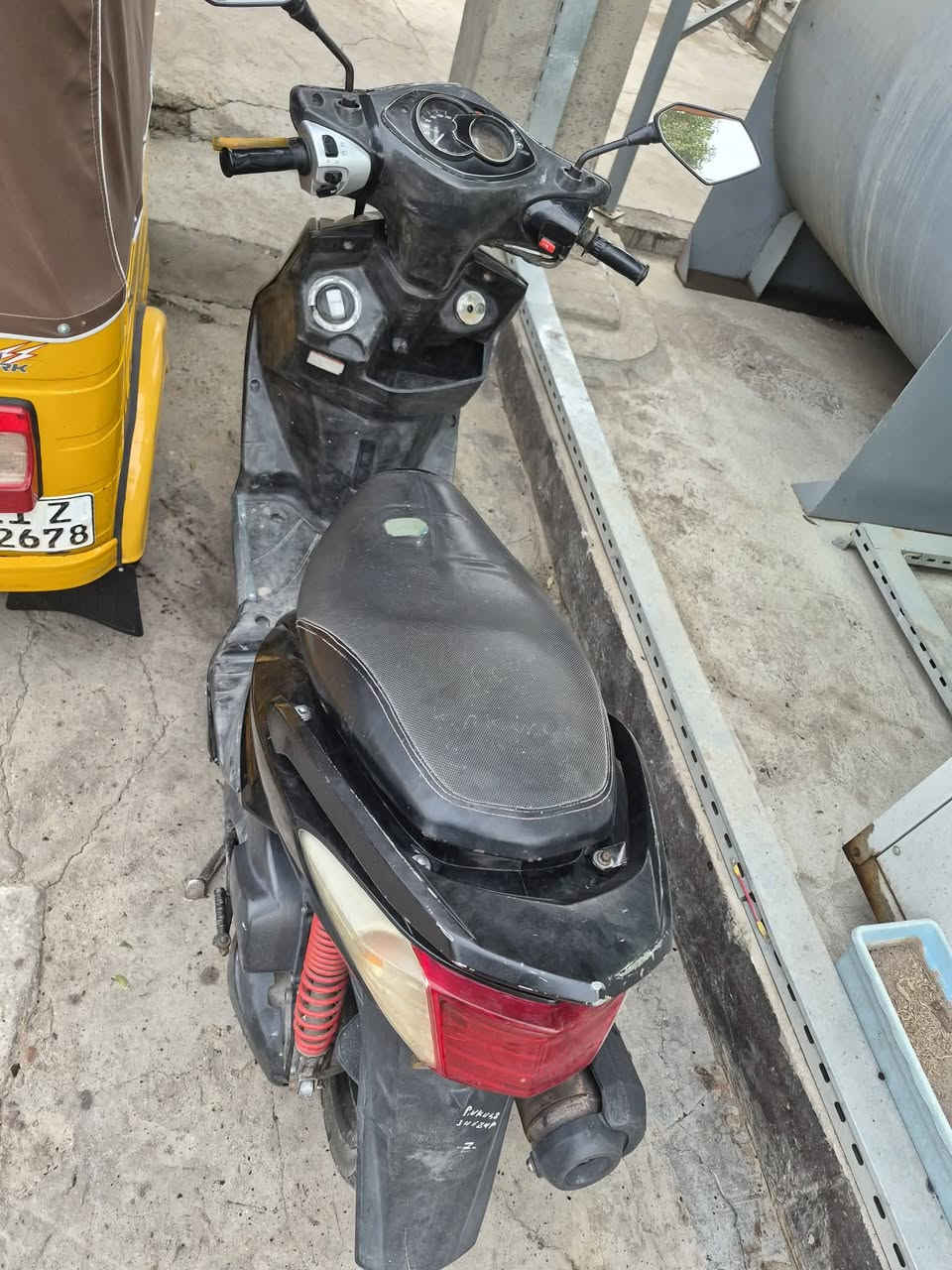 السلام عليكم سكنس فحل  نوزل مكينه ما مفتوحه سعر ٧٠٠ بيها مجال مكاني الغزالية ***********
