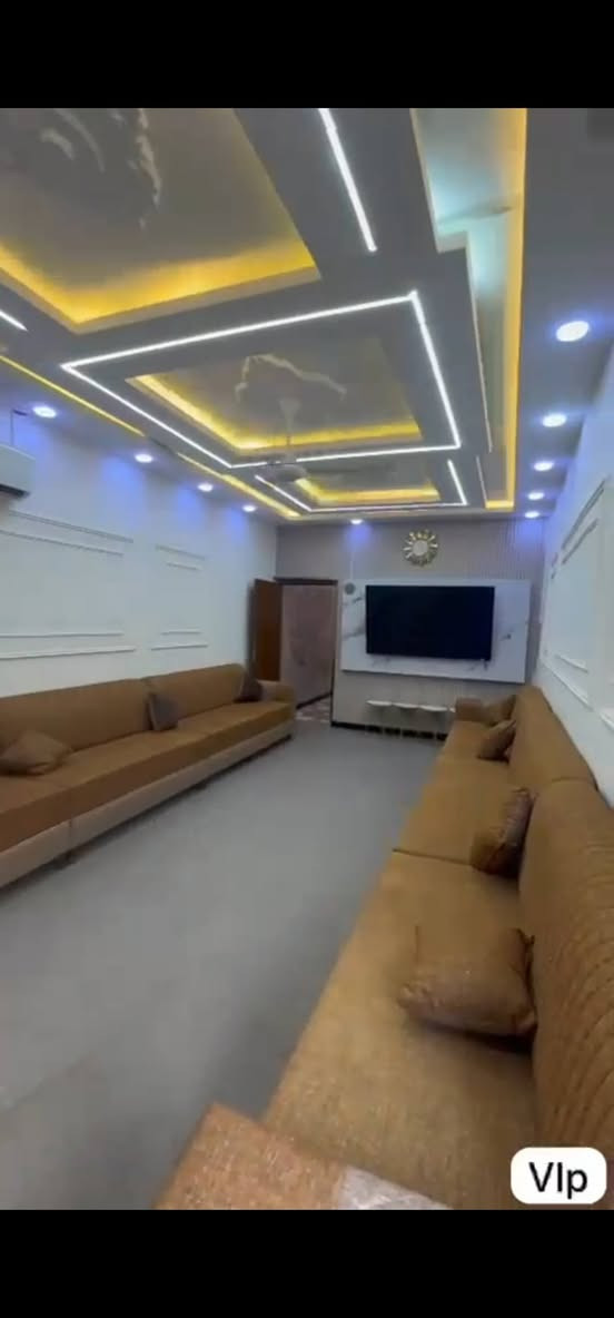 🏢 بناية للبيع – موقع مميز في نواب الضباط 🏢
بناية حديثة للبيع في منطقة نواب الضباط
📍 على شارع 20 مقابل الخدمات مباشرة
✨ موقع ممتاز وحيوي
🔹 المساحة: 200 متر
🔹 تحتوي على 6 شقق مؤثثة بالكامل
🔹 جميع الشقق مؤجرة وتدر دخل ممتاز
🔹 طابو صرف – تحويل باسم المشتري مباشرة
 للاستفسار الاتصال على الرقم *********** البصرة, العراق
