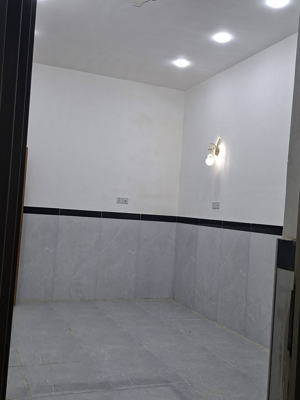 سلام عليكم خوان مشتمل البيع مكان عبجيه بيت جاهز لسكن الستفسار ***********💵🏡🏡
