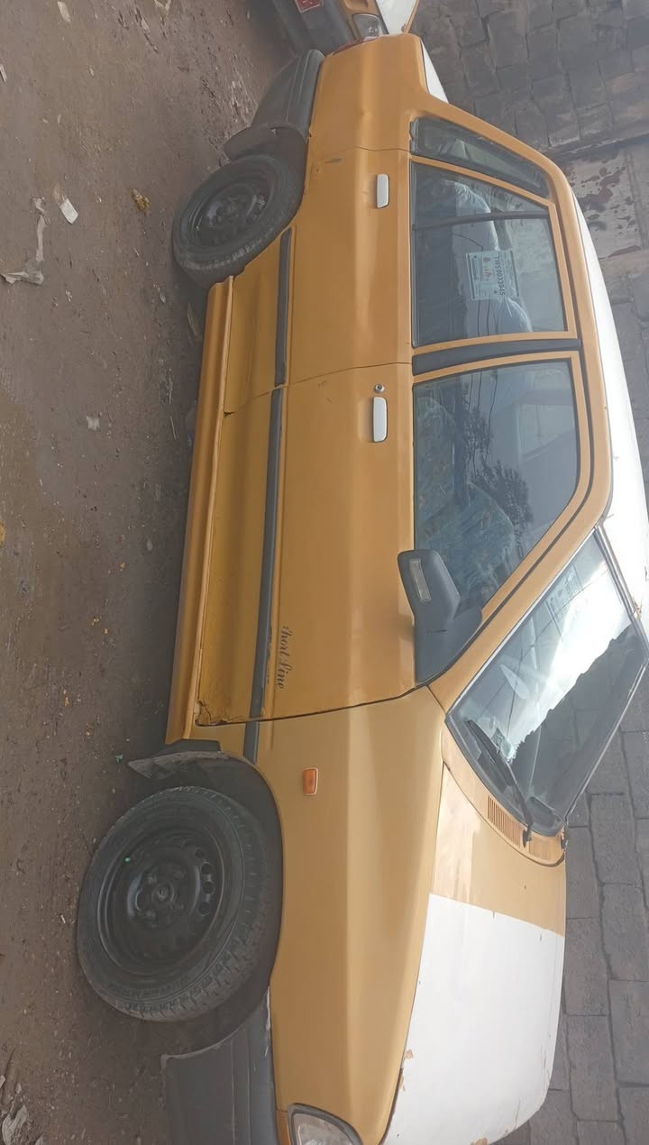 يا الله اللهم صلي على محمد والي بيت محمد سيارة سايبة موديل 11رقم بغداد الماني مكينة وكير جدد حدادية وتخم تاير نضيفات راعيها مواصلة بدون راعي اتكفل عشائر وقانون سعرها 12ورقة وبيها مجال عنواني بغداد مدينة الصدر هاتف ***********
