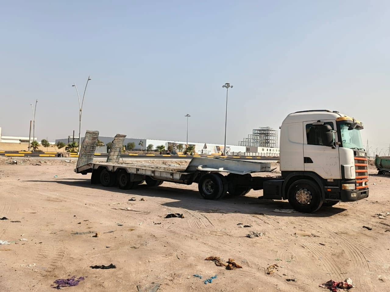 سكانيه لودر للبيع مع العربانه مكينه 6انجكتر جديده رقم كركوك بدون ضباره المكان بصره ***********
