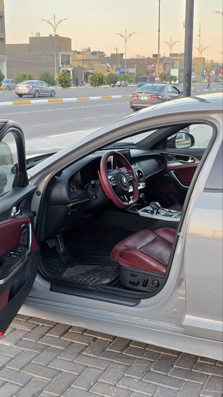 سلام عليكم  بسبب الوعود الكاذبه للبيع او مراوس فقط جيب او جارجر فقط
صور الحادث بلمنشور لا تعبني واتعبك السياره جاملغ امامي وهلال الجاملغ الخلفي والباب بي شويه نقص السياره دبلات امامي فقط 

كيا ستنكرGT2  2018 اعلى فئه 

محرك ٦ سلندر توين تيربو   

حجم 3.3 توين تيربو 

القوة :- 370 حصان 

العزم :- 520 نيوتن متر 

تسارع 0 الى 100 :- 3.9 ثانية

رقم بغداد 

ماشية 77 الف 

مواصفات :-2 GT معروفه فول 1/1

-بصمة + دخول ذكي 

‎بانوراما- 

-صندوق كهرباء بصمة و يفتح عن طريق الاشارة 

‎نقطة عمياء- 

-مري شفط 

-رادارات امامية + جانبية + خلفية

‎كشنات حضن-+ منفصل 

‎مرايات تعتيم ذاتي- 

-لايتات الأمامية 4عدسات LED اتو متحرك مع ستيرن 

-بگ لايتات LED

-لايتات الداخلية LED

‎شفتات ستيرن- 

‎داتاشو- 

‎جنطة كهرباء شفط-

-انارة الترحيب اثناء فتح الابواب

-مري قلاب

‎هاند بريك بصمة-

‎حساسات امامية خلفي مع توقف ذكي-

‎قيادة ذاتية- 

‎تنبيه خروج مسار- 

‎نظام بريك 6 بستم Brembo‏‎-

‎‏‎‏‎شاحن هاتف (امامي وايرلس/خلفي-

‎نظام كار بلي وايلريس-

‎‏‎تغيير صوت الاكزوزت من شاشة الاعدادات-

‎‏‎‏‎  ( عالي ، وسط ، منخفض ) 

‎‏‎‏‎خزن كشنات ميموري Set 1/set2-

‎‏‎‏- كشن (جلد+اماميات كهربائي+تدفئه)

‎‏‎‏‎ستيرن  D (تحكم كامل+كير+مثبت سرعة)-

‎‏‎‏‎مري (ترحيب+تحكم+كاميرا +اشارات+شفط)-

 ‎‏‎‏‎تبريد قطعتين الخلفي منفصل + امامي منفصل‏‎‏‎- 

-اوتو ستوب Auto Stop

‎‏‎‏‎خمسة انظمة قيادة- 

‎‏‎‏(Smart+Eco+Comfort+Sport+Custom)

مكان السيارة الرمادي  

للاستفسار ***********
