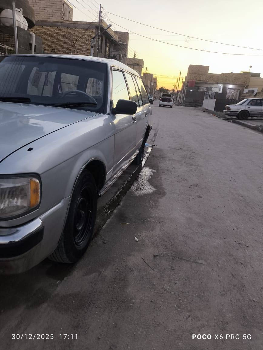 كراون 94 سيارة جاهزه بمعنى الكلمة كلشي جديد شاد اله السيارة مال جناي  سستم كامل جديد دشبول وبطاين جدد تخم تاير باتري جدد وتوني شادهن حداديه كله توني مبدله ع ايدي ومن وره ورك السيارة السعر 65 وبيه مجال 
غير متواجد ع النت وهذا رقمي ***********
