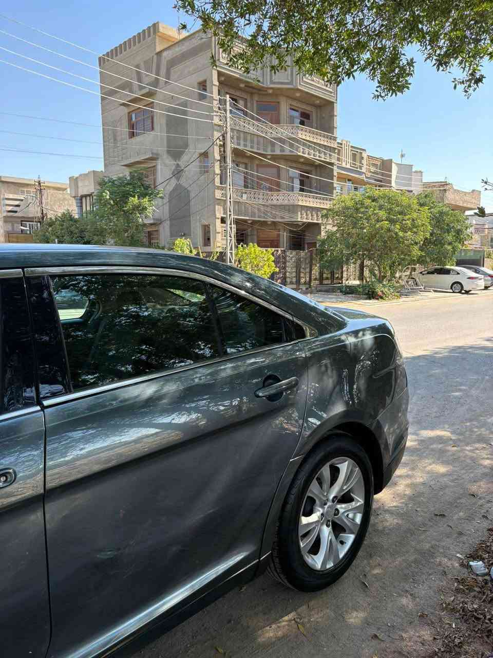 السلام عليكم فورد تورس 2010 SLT رقم بغداد الجديد بسمي حادثها من امريكة جاملغ وباب عكس السايق بدون شواصي ولغود وبيها اهنا اشكم قطعة صبغ بدون دواخل اني ابيع احزام بدون شواصي او لغد السيارة مكينة وكير خير من الله رايدها ب 95 ورقة مكاني بغداد *********** بغداد, العراق
