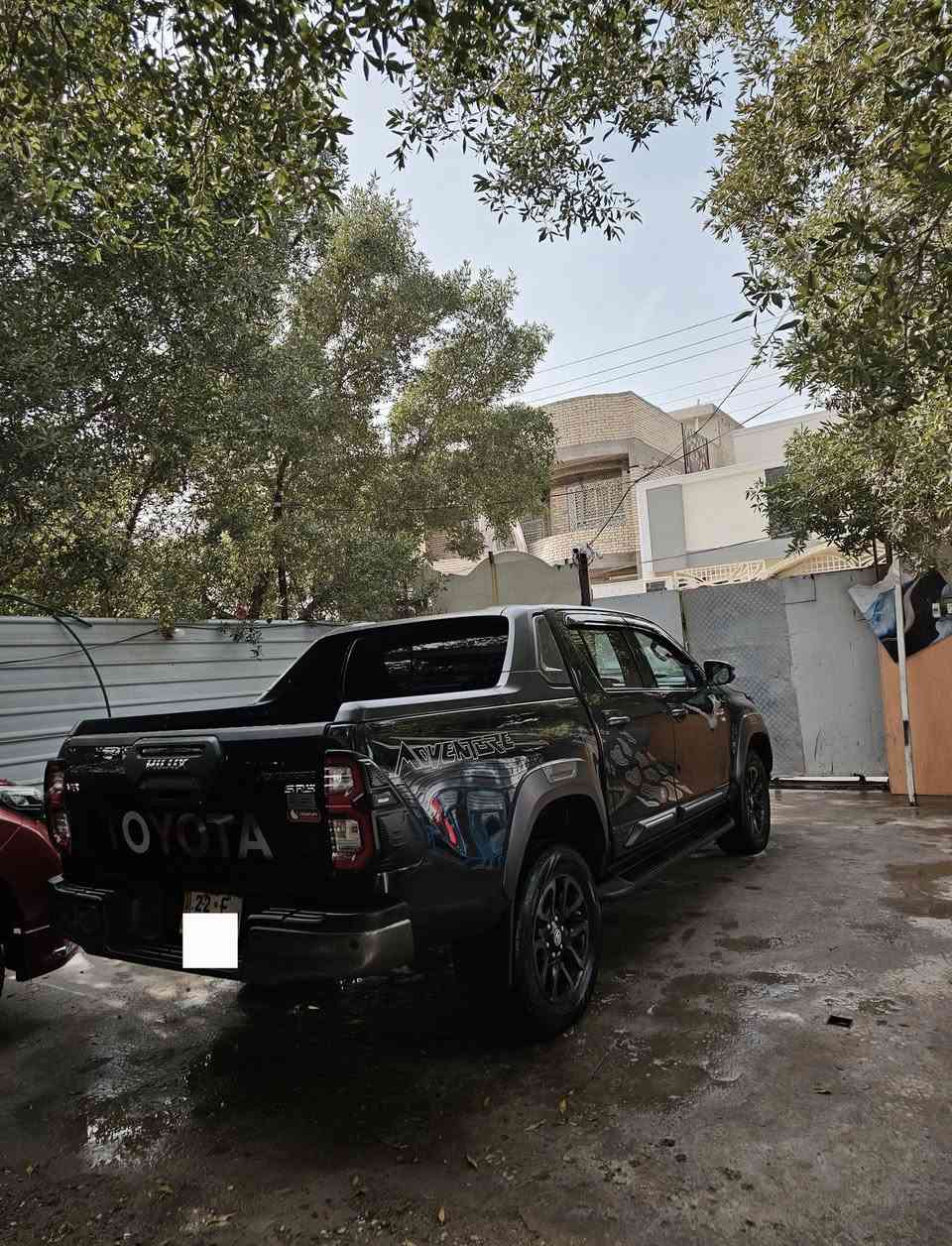 سلام عليكم عندي سياره للبيع بيكم هايلوكس موديل 2023 رقم اربيل كير وتماتيك مكفول كفال عام ماشيه 40 ألف عنوان بغدادالرقم  ولشراي يتصل على ***********
