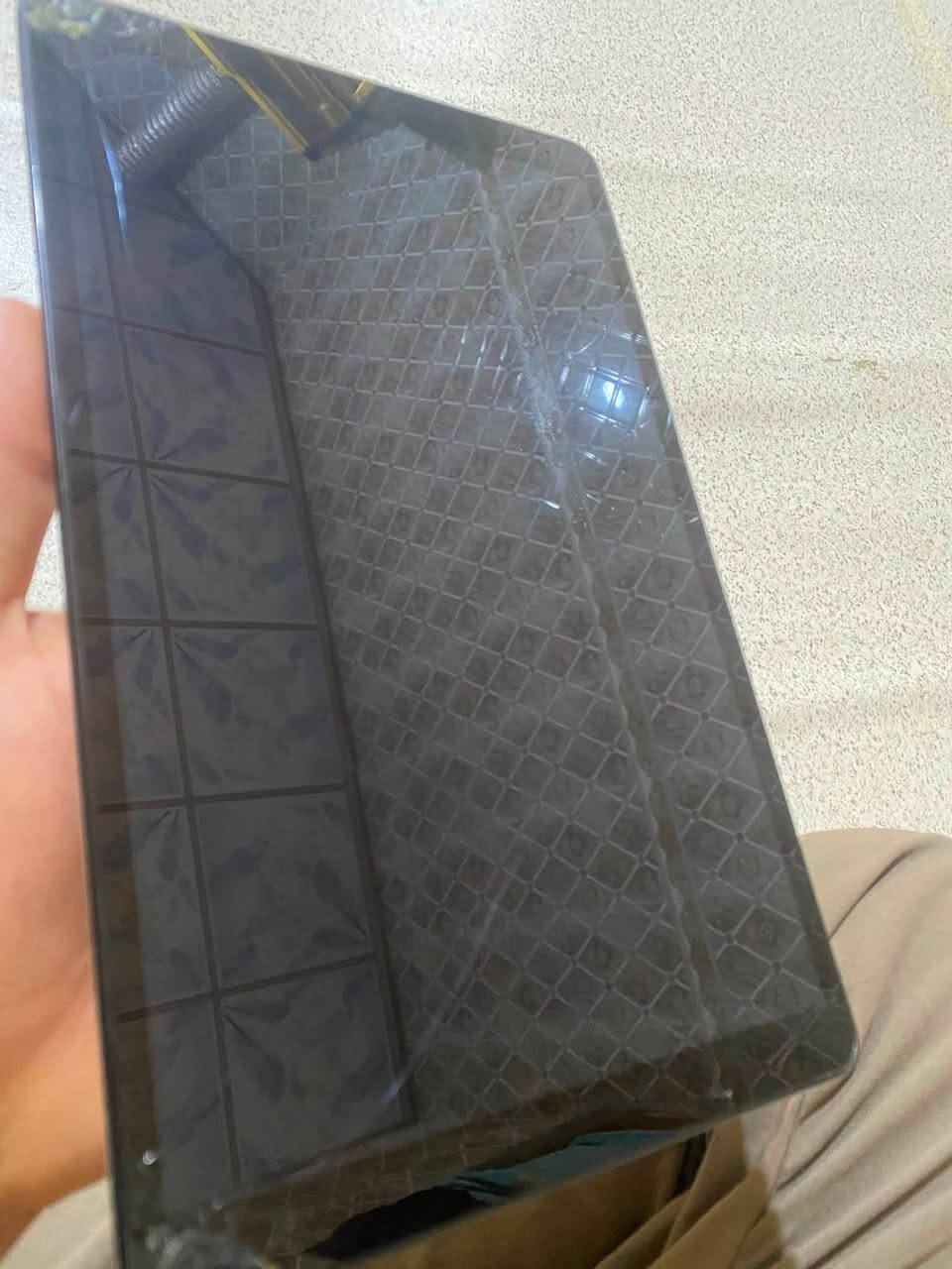 سلام  عليكم ورحمة الله وبركاته Tab A مستعمل فقط كسور بي شغال من كلشي مامأثر علىً لمس ذاكره 32 سعر 80 قفل قفل قفل عنوانيً البصره ابو الخصيب رقمي ***********
