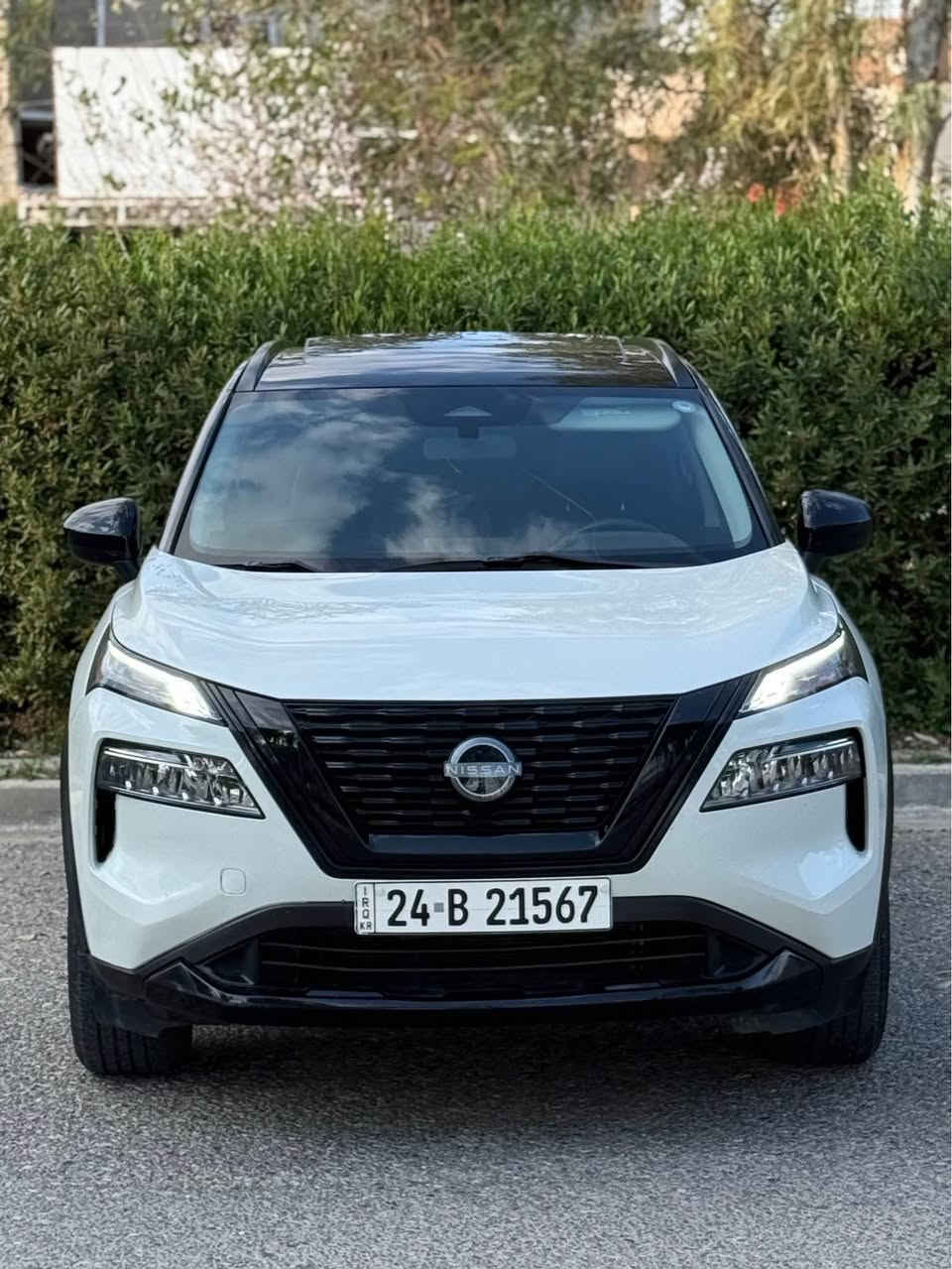 نيسان روج ٢٠٢٣ 
٣ سلندر توربو 
ماشيه 32كيلو متر فقط سيارة جديدة 
ملاحظه:سياره بيها باب سكن خلفي جاملخ سكن خلفي صندوك 
ضربه منل خلف 
رقم دهوك سنوية و هزة جديدة بأسمي لنهاية
سيارة جديدة ماشاءالله محرك كير مكفول بشرط ...
المواصفات 
سياره سقف تكم بلادي اسود تو كلار
بانوراما:
شاشة كبيرة لمس /كاميرا/ بردة شركة/دشبول ديجيتال
بصمة تشغيل/بصمة ابواب/بصمة صندوك شفت/هاند بريك بصمة/تشغيل عن بعد/اوتو ستوب/كشنات كهربائي/کشنات هيتر و سوکان هيتر/ دخول ذكي عند التقرب/لايتات خلفي وامامي زينون فول/لايتات و بگلایت ليد و زینون بلادي/
رادار امامي (تحديد مسار)
رادار جانبي (نقاط عمياء)
رادار خلفي/حساسات جانبي و خلفي /تبريد قطعتين لمس/ويل كروم/
تحكم وضعيات القيادة...Drive Modes وضعيات 5
كير اوتوماتيك و عادي 
٥ مود Eco _ normal _ sport _ snow 
هاند بريك بصمة
اوتو هولد Auto Hold
مانع انزلاق+ABS
مكان سياره كركوك 
سعر السياره 152
رقم الهاتف :*********** كركوك, العراق
