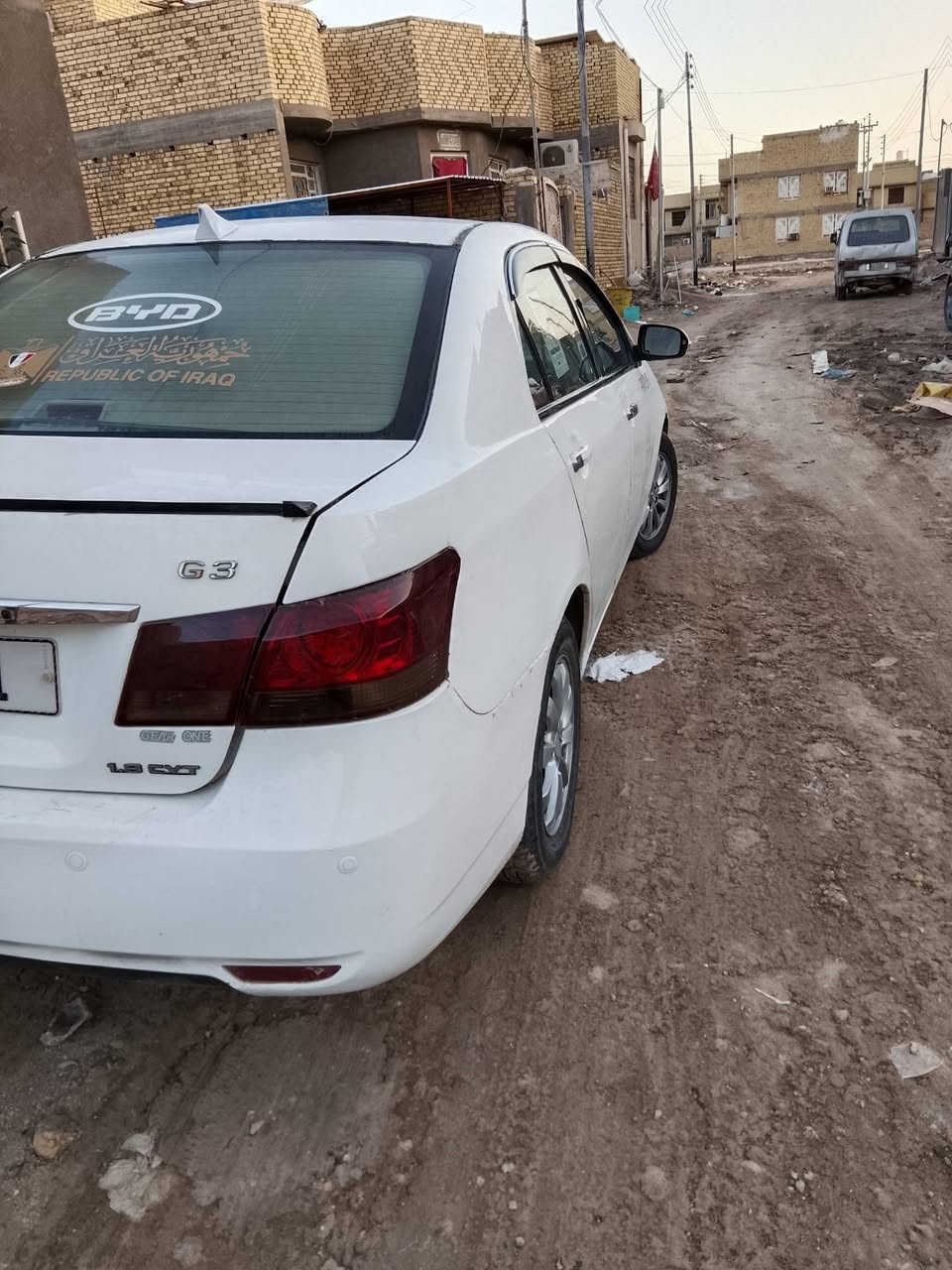 سياره البيع موديل ٢٠١٣ سياره جاهزه ونظيفه مابيه اي شي مكانه ناصرية مركز سعره ٦٠ وبيه  مجال رقمي ***********
