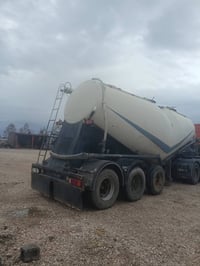 سايلو للبيع جاهز  محرك اربعه بسته ثلاث محاور محور الثالث رفاع سعره 55 ...