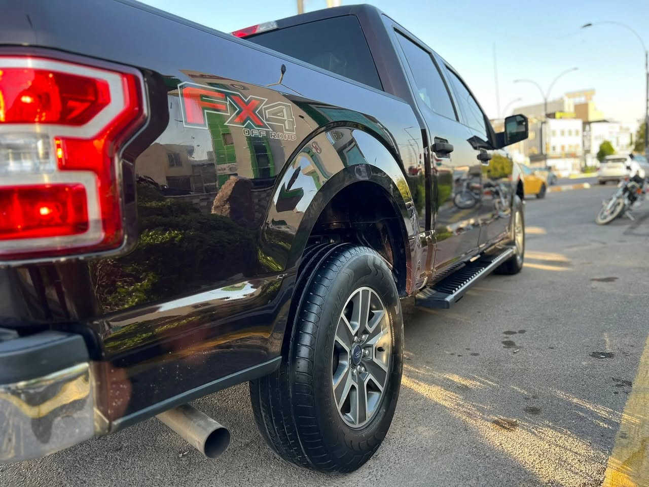 سياره فورد F150 موديل 2018 سياره لوك جديد
كير محرك لوك💯لا صرف ولا بخار محرك8 سلندر

——————————————————————

لون سيارة عنابي جديد سيارة كلش كوله جسم بشرط

موصفات باب لمس رقم السري🔝🔜 فتح لمس 

كاميرا حساس اوتو استوب®️〽️تحكمات استيرن

——————————————————————

هندر بريك لمس فور ويل ™️ اتارات حساس 🔴➰

بلوتوث اوكس ⛓️‍💥 تحكمات أسوات سي حساسات

——————————————————————

لايتات اوتو بلاكجتور.🔜. سيدي غزن 💯〽️ تلزحق

 

كتلوك شركه بيه بعده سياره ماشي 32 ميل بشرط ⛓️‍💥⛓️‍💥

—————————————————————

كهربايات صدر امامي صدر خلفي دبلات كوله جديد

سياره موصفاته  باب طويل شاصي قصير ⛓️‍💥⛓️‍💥⛓️‍💥

——————————————————————-

سياره بيه قطعه واحد فقط باخ امريكا فقط فقط

بدون شواصي بدون لغد بدون ايرباك🎈 شرط شرط

——————————————————————

سياره لوك كلش جديد مال بيت سياره دينار مابي 

مصرف كول شي جاهز ™️🔜🔖💯 شرط شرط 

——————————————————————-

سياره من تصعد بيه كولش جديد ونضيف حيل 💯

شرط تحويل وغرامات شرط 💯💯💯💯💯💯💯

——————————————————————-

السعر سياره (199) ورقه وبي مجال بسيط 

عنوان سياره كركوك رقم الهاتف ***********واتصاب
