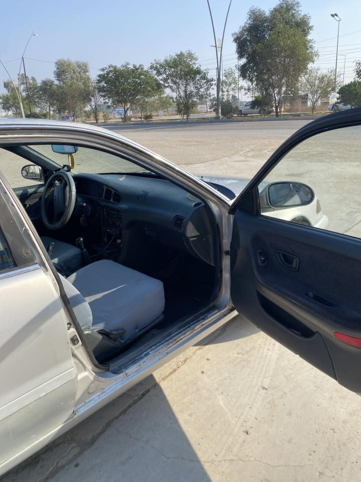 سوناتا 1994 رقم بغداد مشروع وطني محرك 2000 كير محرك صدر  كله حاويه تبريد ثلج تدفئه شغاله كهربائيات كلهة شغاله سستم سماعات و مسجل جديد تخم تاير مازدات جديد شادهن لايت فول  داخلهة كلهة جديد شرط ترايك 180  السعر 44 و بيهة مجال. عنواني ديالى الخالص ***********
