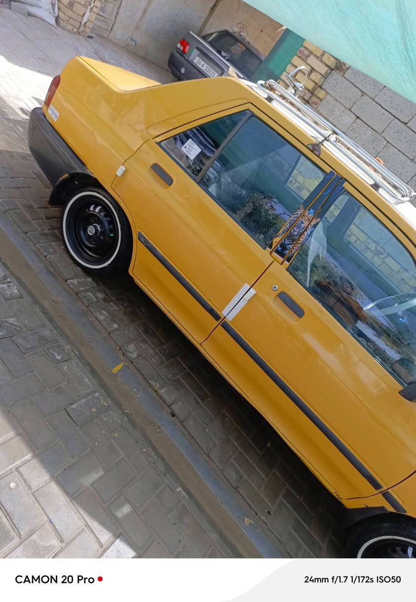 سلام عليكم اخوان سايبه مديل 15 كير مكينه حداديه تخم تاير ابو الخطه سياره جاهزه من كلشي وحلوه رقم قادسيه مصفره هيئه وغرامه مابيه لا ضربه ولا صبغ ولا معجون ولا تبديل سنويه ماصاقطه كماليات مرتبه سياره سوبايه دركه باتري جديد حداديه كلهه جديده من كلشي سياره سعره 27 بيه فقط حالوبه  نتصل بدون مراوس *********** مكاني ديوانيه حي العسكري
