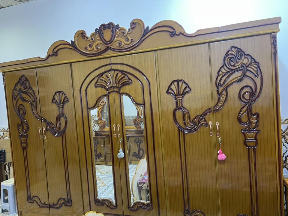 غرفه نجاره ام السته جديده كلش نضافه ١٠٠ بل ١٠٠ سعر 800 نهايته عنوان سوك الشيوخ حي العسكري رقم ***********@إشارة
