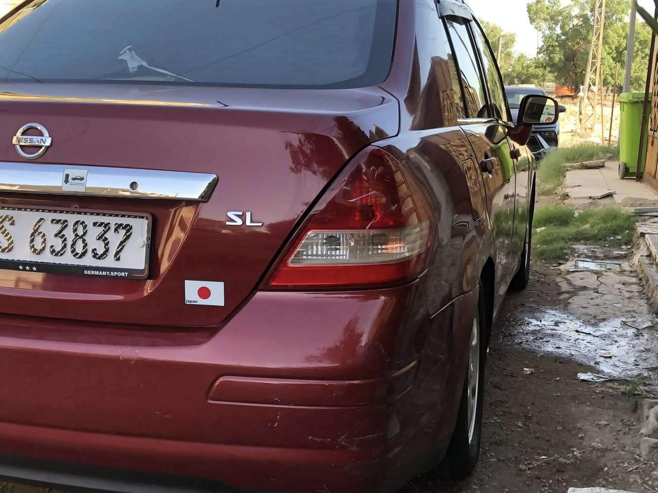 السلام عليكم 
نيسان  فيرسا 2008 للبيع
مكينه 1800 كير اوتو كير مكينه تبريد مكفولات صدر 90 بالميه تخم تاير جديد ويل كب بلادي  بيها قطع بلاديه بس اني ابيع مصبوغه حزام بيها ملاحظات بسيطه بالكشر نضافة داخلها 100 بالميه ارضيه جلد شاشه اندرويد 
السعر 67 وبيها مجال 
مكاني بغداد الدوره 
***********
