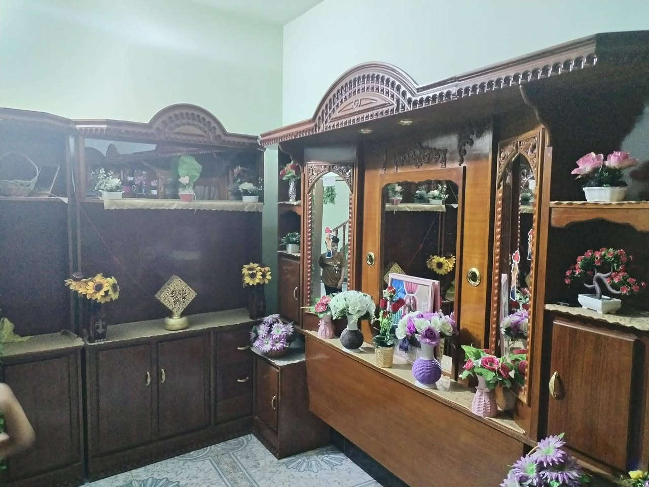 للبيع غرفه حطاطه سعر مليون وبي مجال ع خاص وعنوان فلوجة حي الشهداء قرب جامع الشمري رقم *********** للإستفسار
