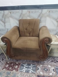 كنب 10مقاعد • نظيف جدا • ما بيه ضرر