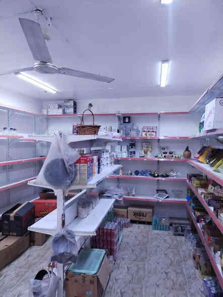 السلام عليكم  هاي رفوف محل 15متر  السعر مليون وبي مجال وباترينة الوحدة 250 الف وبي مجال المكان الرمادي شارع 20 ملاحضة اني مكلف بالنشر هذا الرقم وتواصلو وياه ***********
