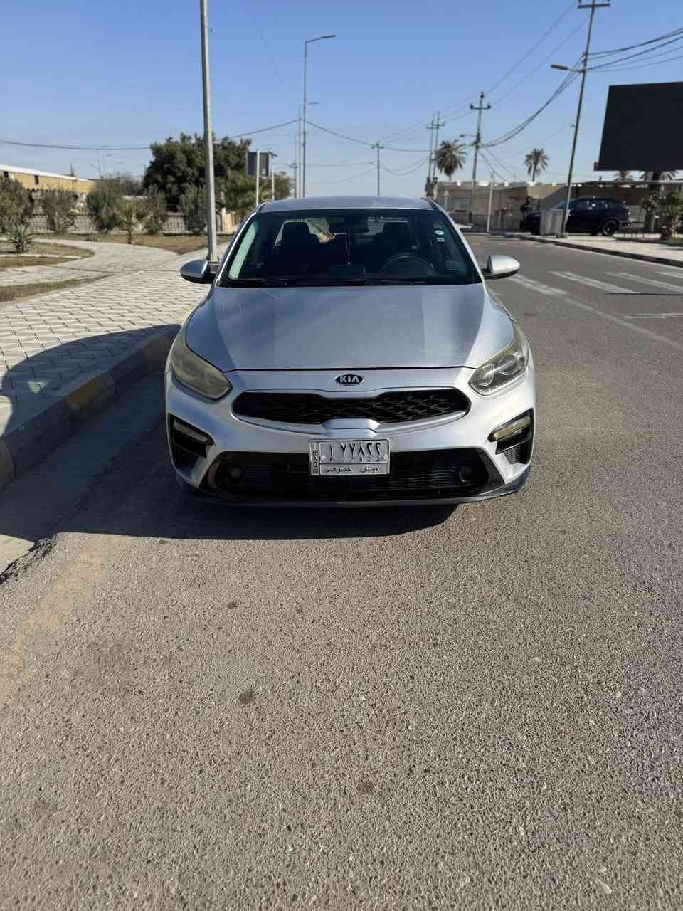 سلام عليكم كيا فورتي موديل  2020  معوقين حدثها جاملغ  وبنيد مبدل وباب مصبوغ  بدون وأيرباك موجوده صوره السونار  السياره خير من الله ربع ما تصرف عليها حداديه جديده وتخم تاير وباتري جديد ماشيه 63 ألف  سعرها (132) ***********
