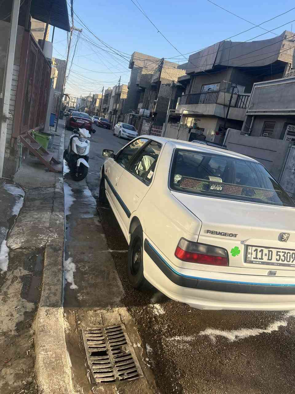 سلام عليكم بيجو بارص ٢٠١١ ماشيه ١٨٤ الكشر كدامك نضيف ومكينه كير تبريد تخم تاير سياره جاهزه مال جناي السعر ٥٥ وبي مجال مكاني الدوره ***********
