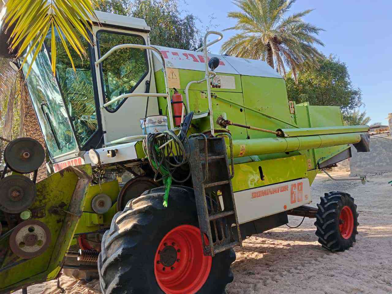 حاصوده للبيع2003فول مواصفات رقم اربيل بريمه نفخ دفاع  تاير26خلفي20 ابلام بوربرن العنوان نجف عباسيه ***********
