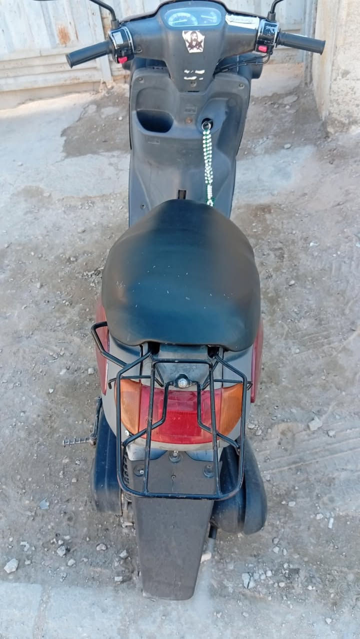 منغولي موديل 2003 للبيع 
دراجه كلشي شغال بيه كربائيات كله شغاله 
الدراجه تجفيته جديده بعديه ما ساحكه دراجه فول 
من اول هندر تشتغل سلف شغال كلشي بيه شغال الكفرات بلاديات مكينه ناعمه تفحص و تشوف  السعر 475و بيه مجال للتواصل خاص او الانتصال على الرقم *********** عنوان كربلاء
