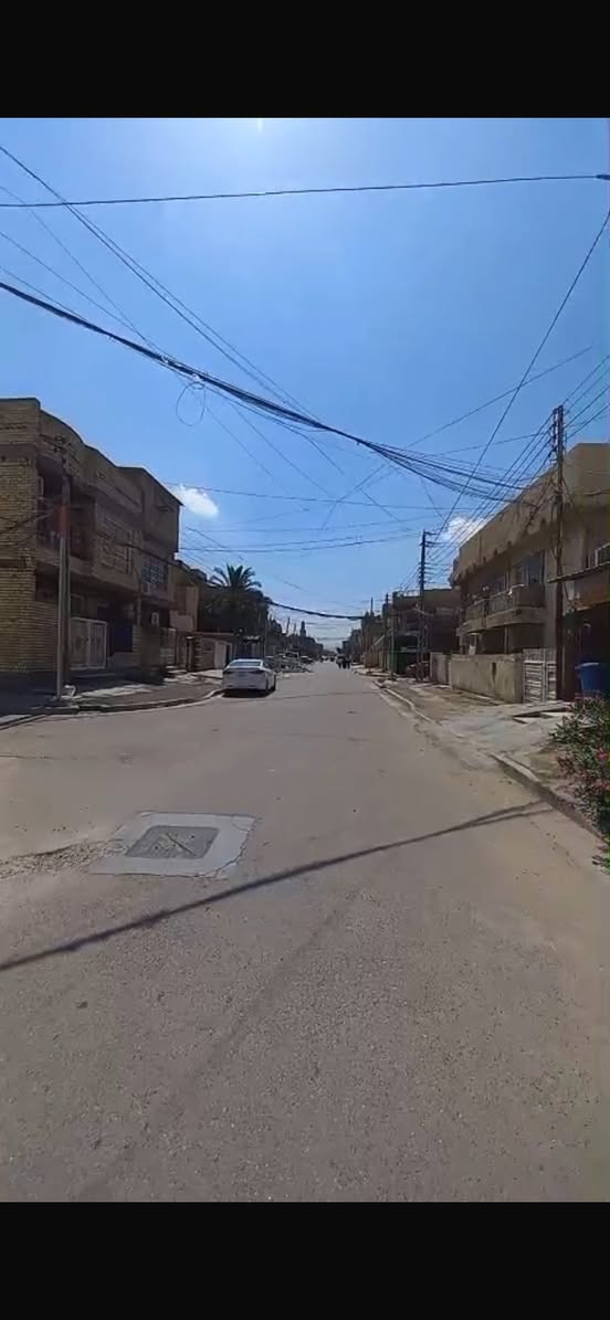 يالله مشتمل #للبيع
المساحة 70م  ركن شارع عريض
الواجهة 7 اله ربع ، والنزال 11

🚪بيبان قاصه وشبابيك اللمنيوم 4 غرف نوم

1️⃣مدخلين استقبال ومطبخ وهول وخدمات
وترك وغرفة نوم
 
طابق 2️⃣ : ثلاث 3 غرف نوم وخدمات 

المشتمل حديث الان تم انجازة
ملاحظة ( عندك مشتمل وتريد تبيعة ، راسلني اعرضة الك)

☎️مكتب ارض الخيرات
***********
