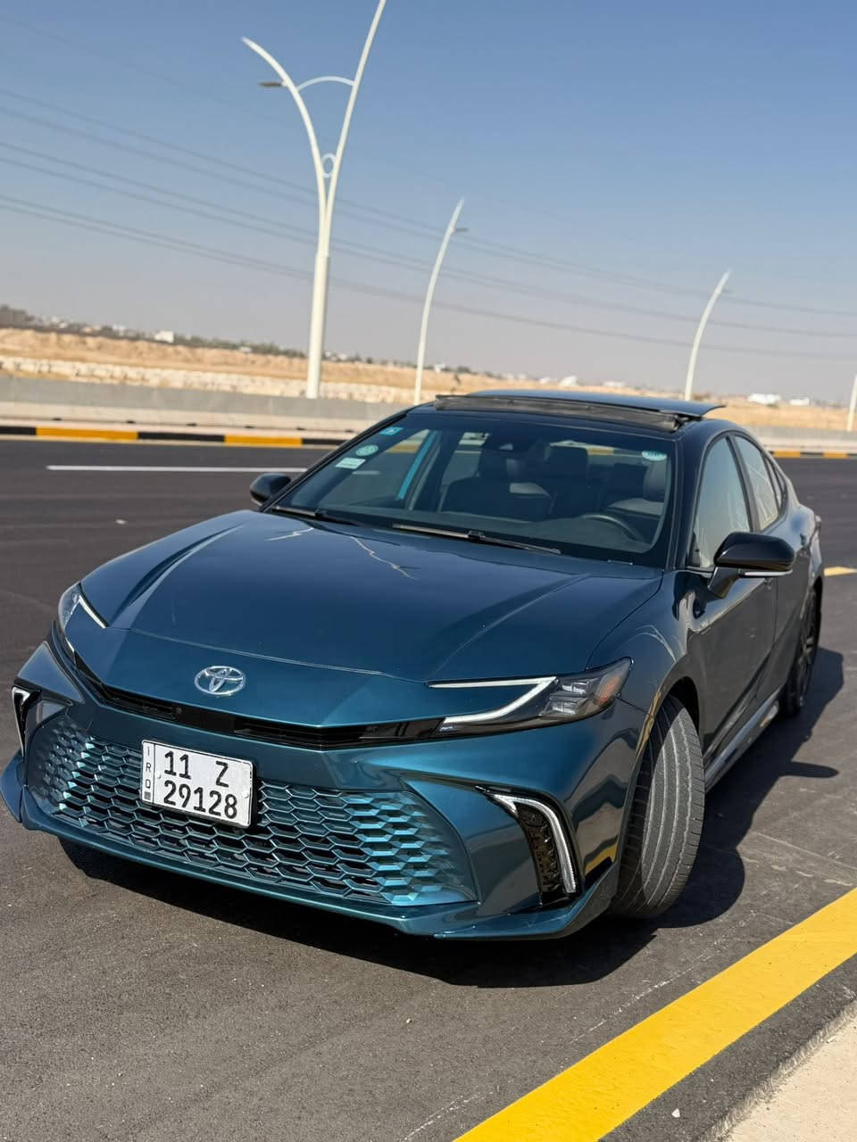 السلام عليكم كامري موديل 2025 xse فول مواصفات 1/1 ضرر قطعتين إماميه سياره جديده رقم بغداد باسمي لستفسار ***********
