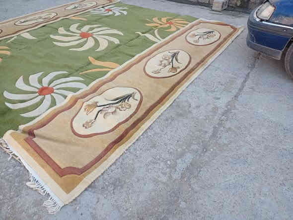 سلام عليكم فرشات للبيع واحده 6طول عرظ 3 واحد اربع طول عرظ 3 ومدات هم للبيع شلع 50 رقم تلفون *********** عنوان كركوك حي الحجاج
