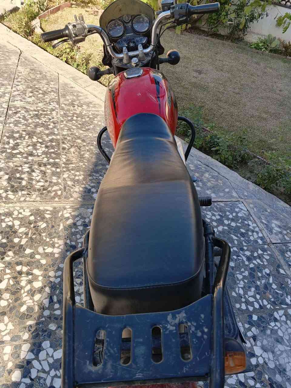 للبيع 22 بسمي تحويل ثاني يوم
سعر 1700وبي مجال بيها صوت جواكيج بس ما كايمه
***********
