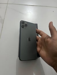 آيفون ١١ برو ماكس • ٢٥٦ • بطارية ٧٣