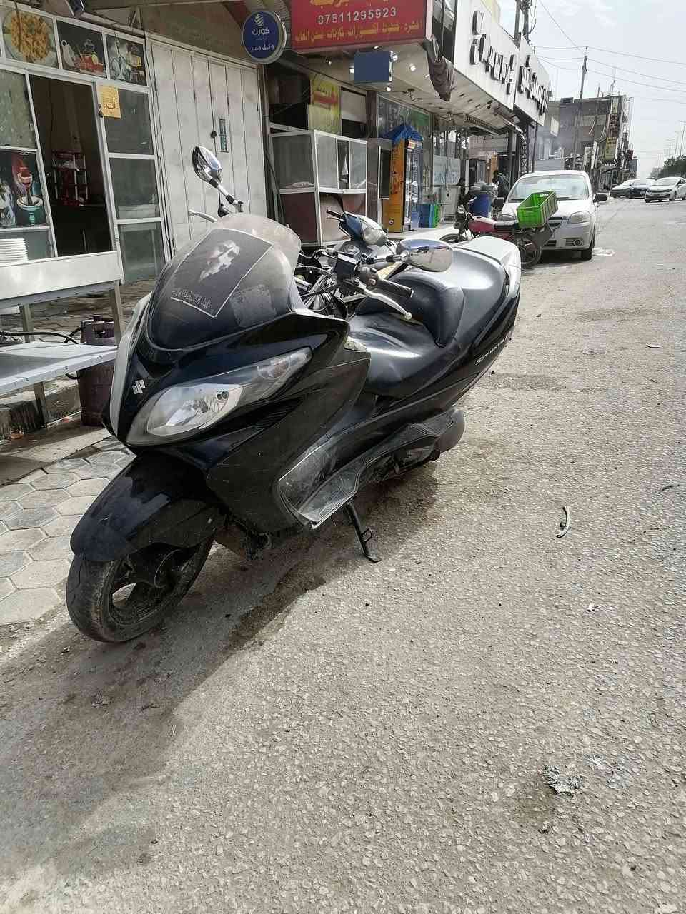 دراجه سازوكي سكاي ويف سازوكي (محرك٢٥٠ cc)  ٢٠٠٩ شغال كلشي بيه سلف دينمو كهربائيات كابريته جديده بلك جديد ادامه كامله مفتوحة فقط بيه  كيج بانزين فولته وعلك بعد مانزل بيه مكاتبات ٢ مال الراعي الاصلي والي شتريته منه  مكانه نجف


**إذا كنت صاحب هذا الإعلان وتريد حذفه لأي سبب، رجاءا أرسل رسالة إلى الدعم الفني**