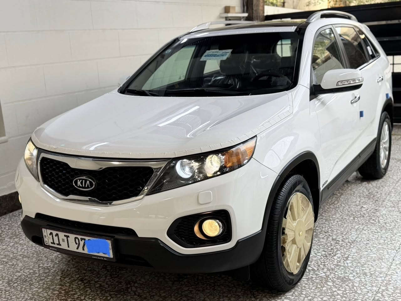 للهم الصلاة على محمد وآل محمد

 البيع كيا سورنتو كويتيه
 فول المواصفات  
جديده وماشيه ( 61  ) الف ع فحص و ١٢٠ يدك جرس🔔 
ماشاء الله تبارك الرحمن جديده جدا 
سياره ع ايد وحده ماخذها زيرو بوقتها بسنتها طلعتها ع ايدي زيرو ٢٠١٢ وضلت محافظ عليها  حاليا مجدده مع هزه جديده دعاميات وحديد بدون صبغ  بدون ضربه بدون حادث 
فول ١/١  كويتيه 
شغاله دشبول  زئبقي قماره بني رامه 
زراك لايت بصمات ٢ وثانيه بعدها بلجيس ما مفتوحه محرك سته سلندر ٣.٥ سبعه راكب ٣ قطع تبريد هواي مواصفات بيها رقم بغداد دولي جديد بسمي شخصيا 
مكاني بغداد 
( اخوان سياره جديده جدا ونضيفه ع ايدي وبسمي شخصيا من شركه عندي ولحد الان محافظ عليها 
جناي سورنتو يعرف قيمتها 
مكان بغداد
والاتصال ع رقم 

***********
