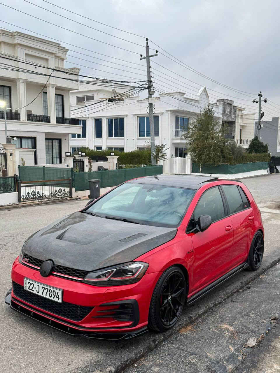 گۆلفی GTi مۆدێل 2020

مەکینەی ٢٠ تۆربۆ مەرغوبەکە
یەک چامڵخی لای سایەقی بۆیاغە ناو چامڵغی گرتووە بەڵام شانسی بە شەرت یەک نوقتەی نییە 
ئێرباگ بەس سوکان کامل سیستەم دانرایتەوە 
کامل جوانکاری بێ نوقستانی 
گێر و مەکینەی بە شەرت کارەبایاتی بە شەرت 
٥٠ هەزار مایل رۆیشتووە 
بۆنیتی کاربۆن فایبر داون پامپ و سوکان سپۆرت کامل جوانکاری بێ نەقسی 
فول مواسەفاتە (پانۆراما ،کوشن جلد و کارەبای کوشن گەرم ،
٤ مۆدی لێخورین ،lED riving ,لایەتی لەگەڵ سوکان جولە ،شاشە گەورە ،فول فولیەتی ) 
سەیارەکە وەک دەقی شەریکەیە بێ قۆپ و نەقسی 
شتەکی خاوێن و یەک دینار مەسروفی نییە سەنەوی نوێیە بێ کێشە  نرخی ١٧٥$ کەمێک محامەلە ژ.م ( ***********) أربيل, العراق
