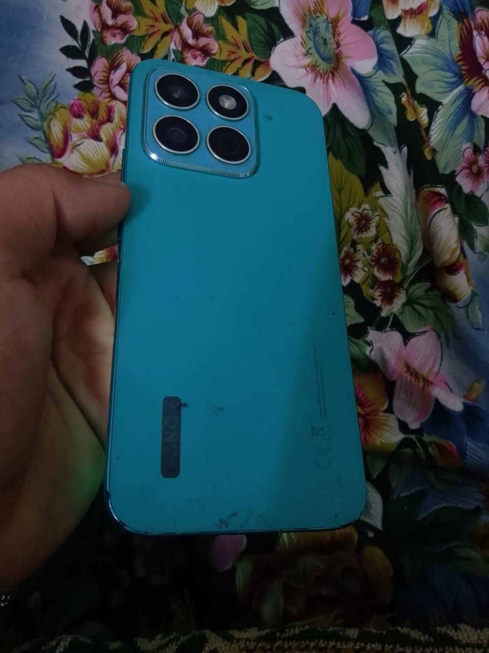 السلام عليكم للبيع هونر اكس 8 سي ذاكره 256 عشوائيه 12 + 12 الجهاز حلو نظيفي ما داخل صيانه ابد بي فقط الخط اللي بالشاشه السعر 125 وبي مجال جد جدا جدا جدا ا بسيط مكان بغداد العبيدي 
رقم اتصال***********
