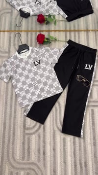 توصيل مجاني • بسماية • ملابس