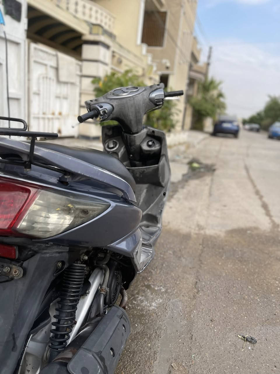 السلام عليكم سكنس فحل ياباني وكاله مامفتوحه استاند حساس قبق بانزين نفخ ماعده الصدر الامامي بي صوت بل طسه فقط دراجه كفاله عامه السعر 1100وبي مجال 
لاستفسار الاتصال علئ الرقم 

‭0771 456 0910‬
