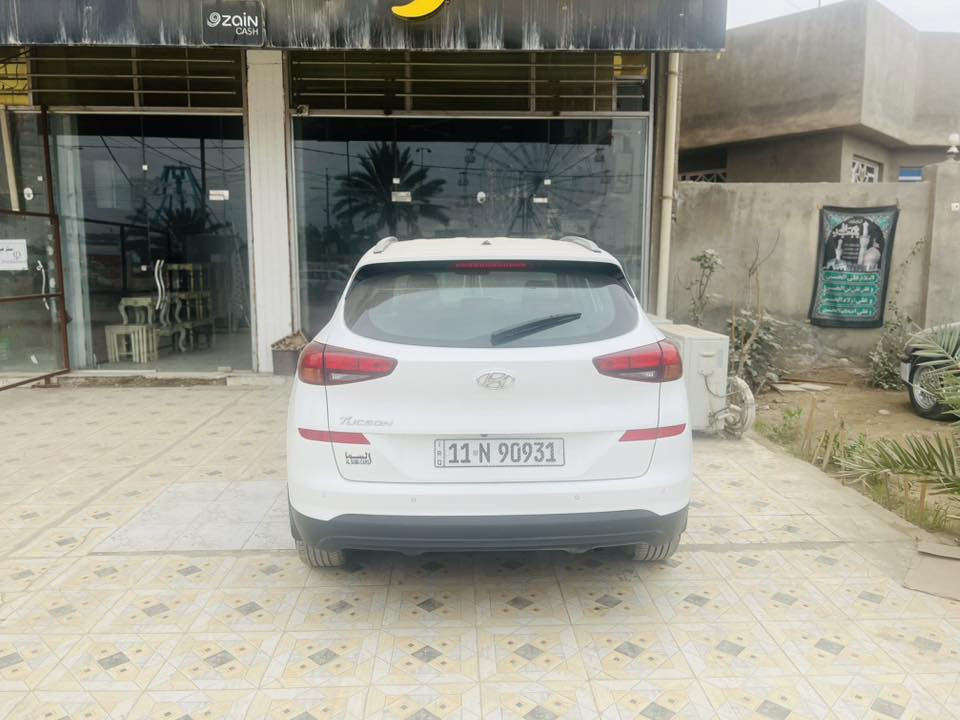 � هيونداي توكسان 2020 للبيع
▪️ الموديل: 2020
▪️ الممشى: 76 ألف كم
▪️ السيارة نظيفة جداً

🔹 كارت أصبعين بباب السائق فقط
🔹 محرك وكير بحالة ممتازة (كفالة)
🔹 تشغيل بصمة
🔹 كشنات كهرباء
🔹 تبريد قطعتين
🔹 مراي شفط مع إشارات
🔹 تحكم ستيرن
السيارة بحالة ممتازة وما تحتاج أي صرف 
للاستفسار:***********
212$
